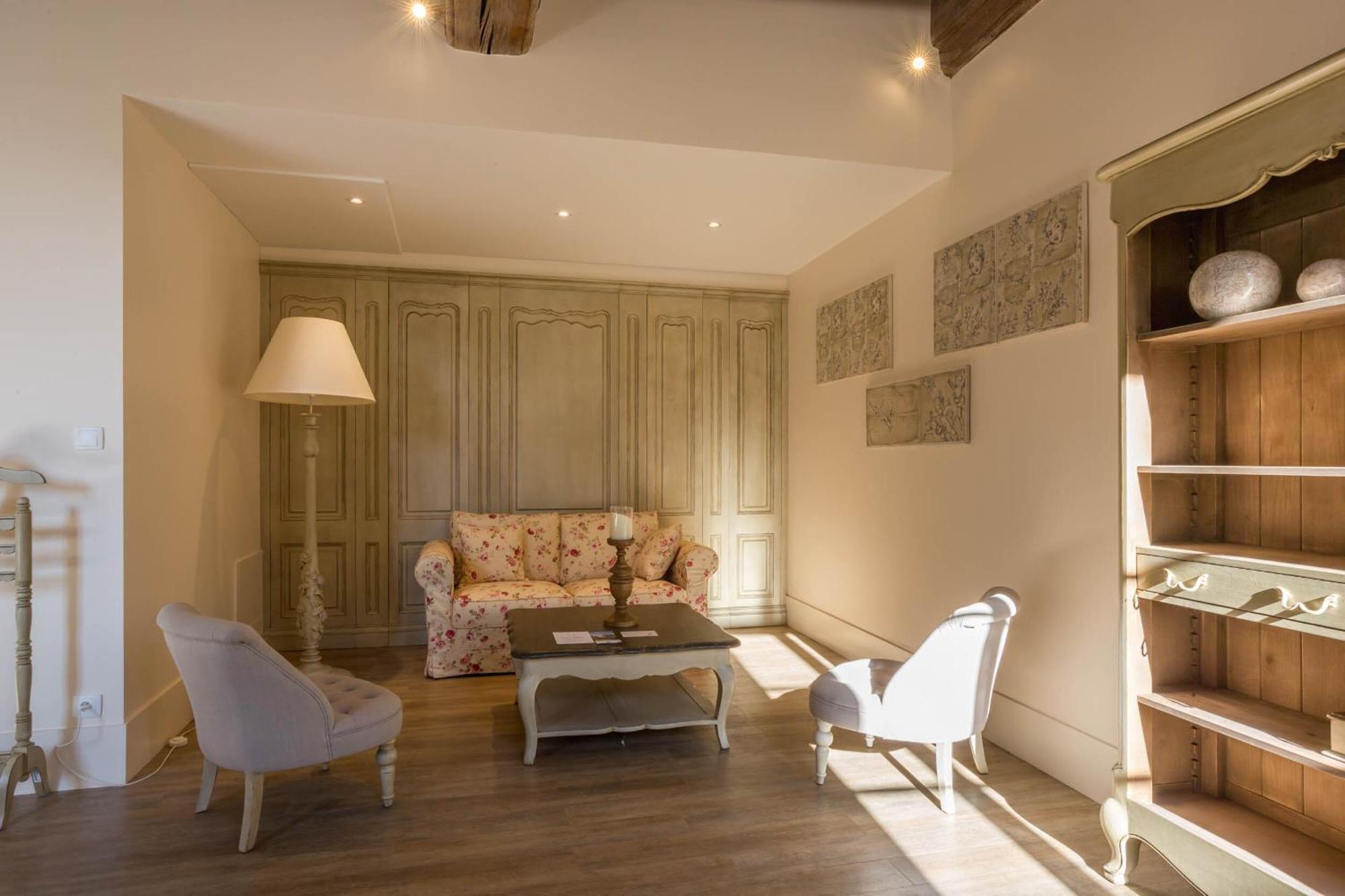 Le Cara - 4 Appartements Calmes Et Chics Au Coeur De Beaune Beaune  Zimmer foto